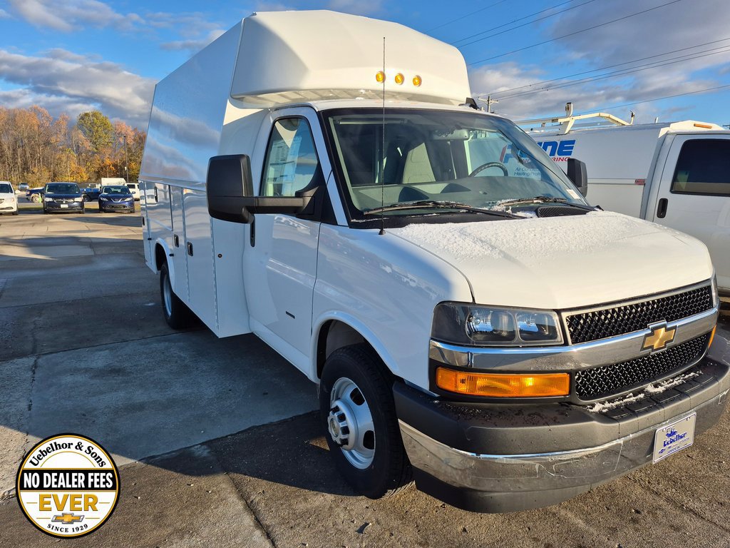 2025 Chevrolet Express Cutaway 3500