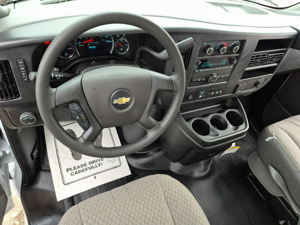 2025 Chevrolet Express 3500 Cutaway Van photo 2