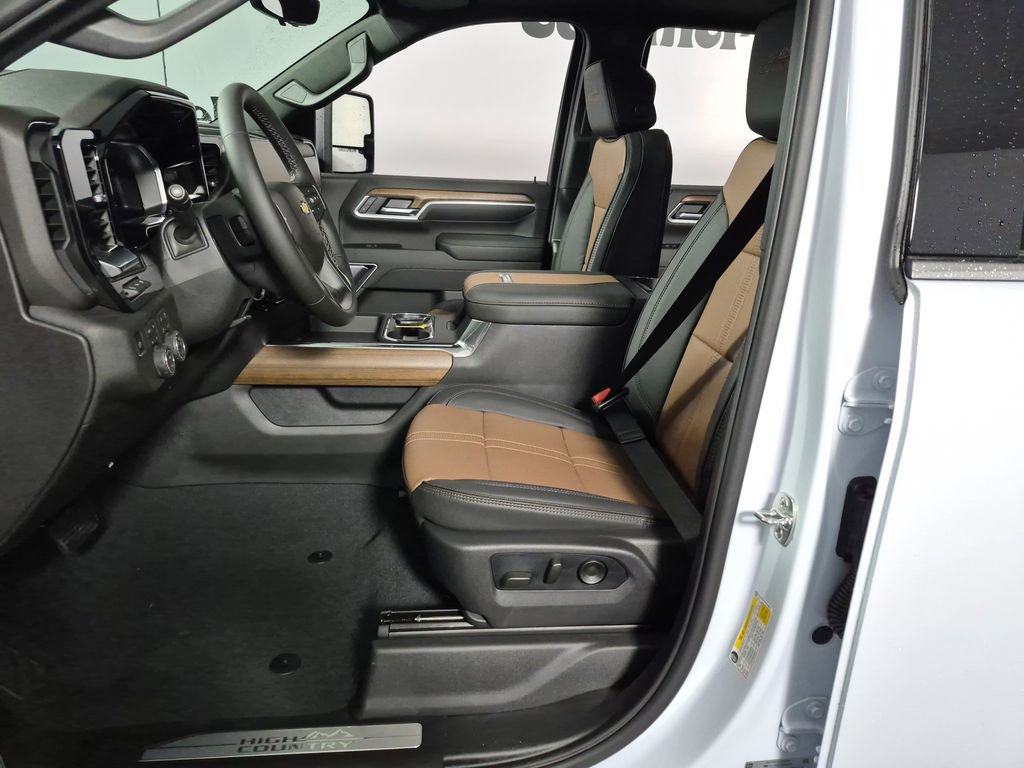 2026 Chevrolet Silverado 2500 HD High Country - Photo 9