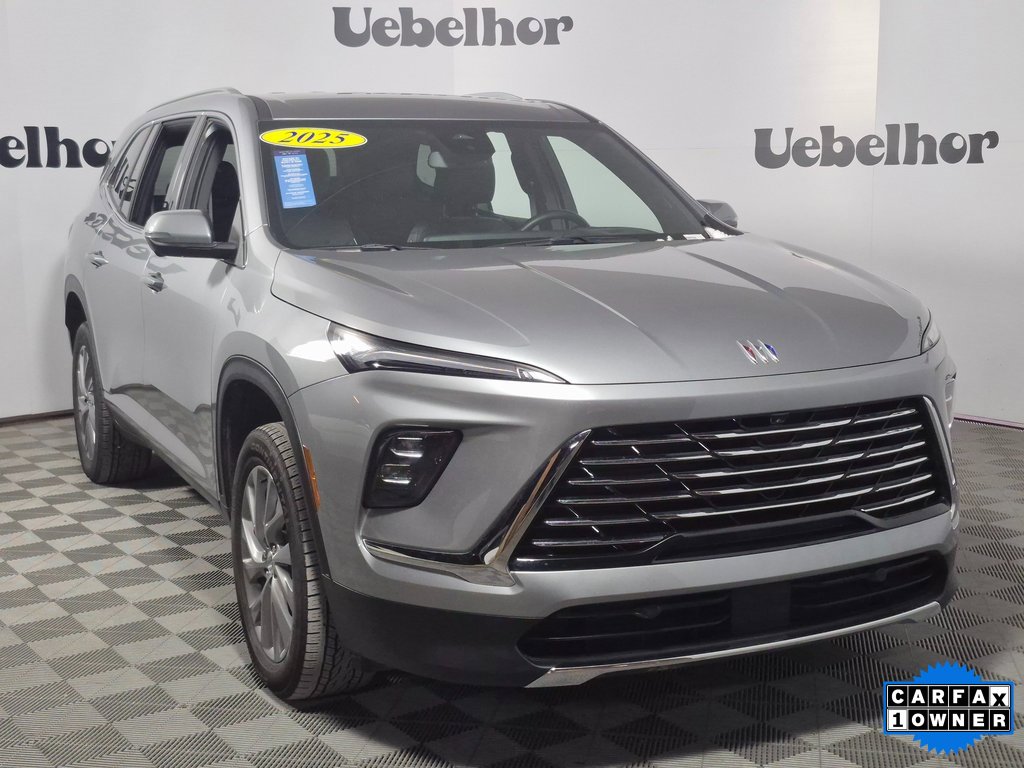 2025 Buick Enclave Preferred's photo