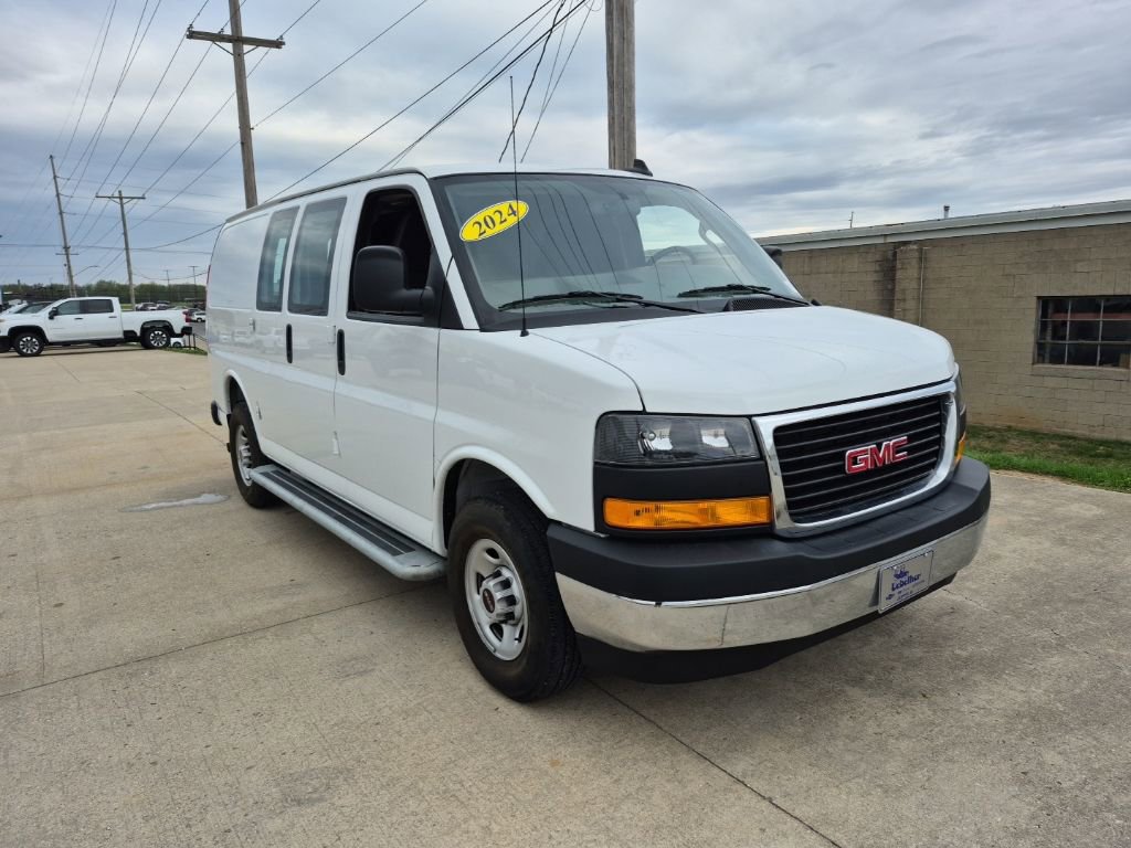 2024 GMC Savana 2500's photo