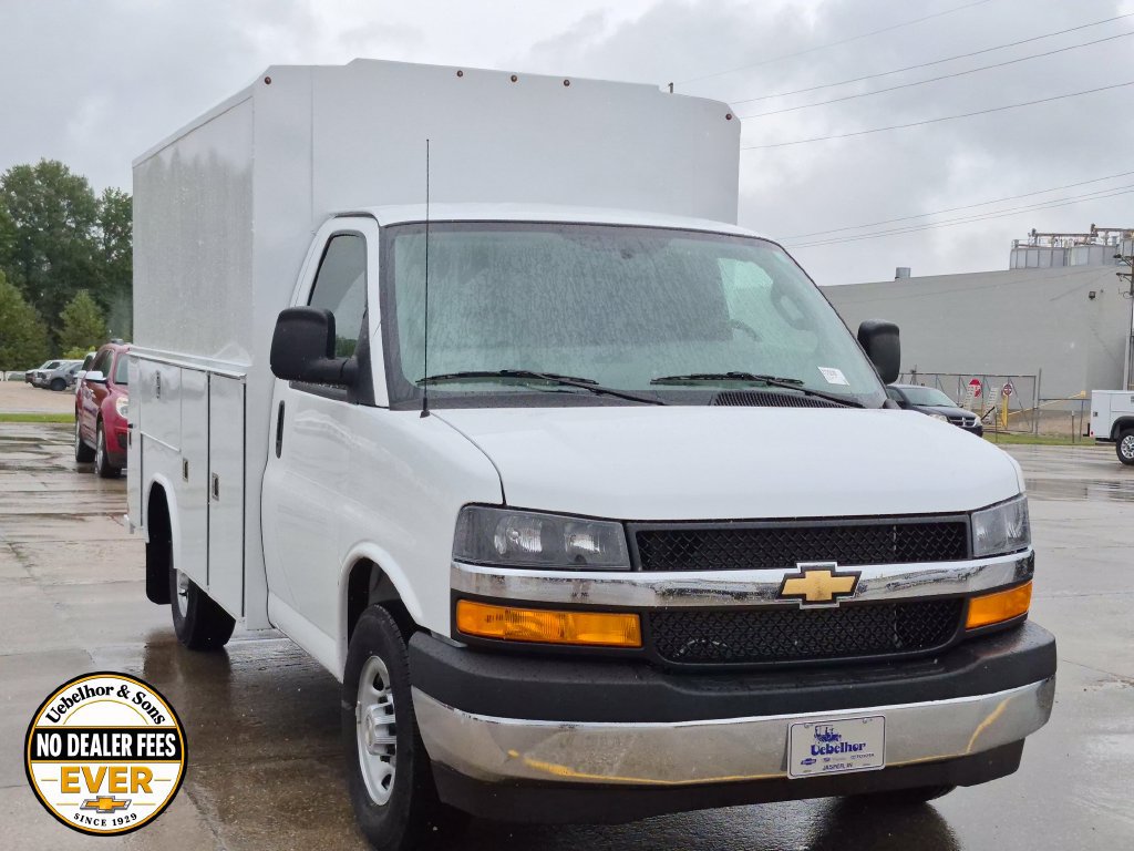 2026 Chevrolet Express Cutaway Base