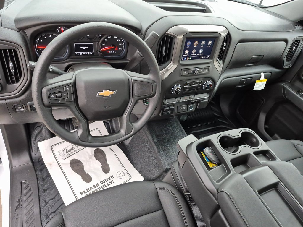 2025 Chevrolet Silverado 3500HD Work Truck photo 2