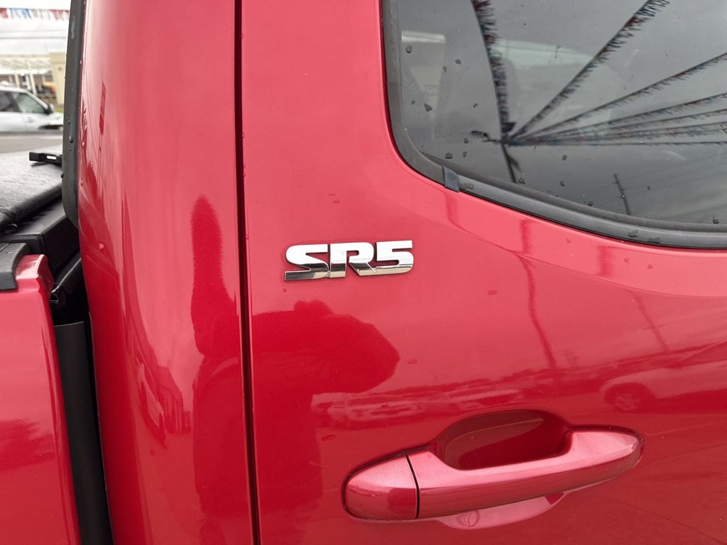 2017 Toyota Tacoma SR5 photo 3