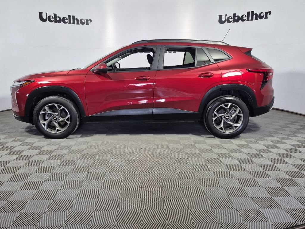 2024 Chevrolet Trax LT - Photo 11