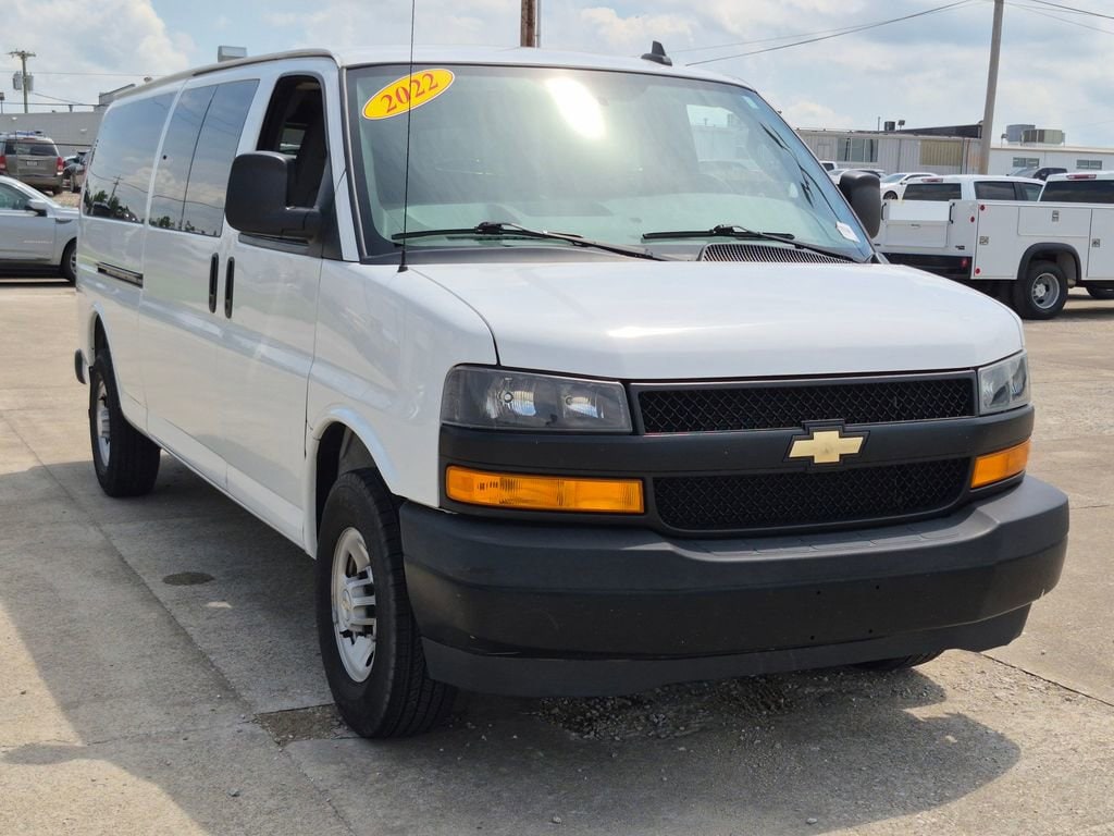 2022 Chevrolet Express 3500 LS Extended's photo