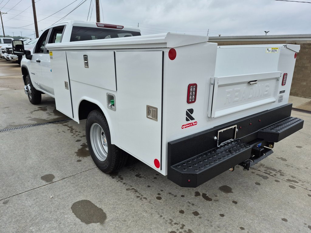 2025 Chevrolet Silverado 3500HD Work Truck photo 4