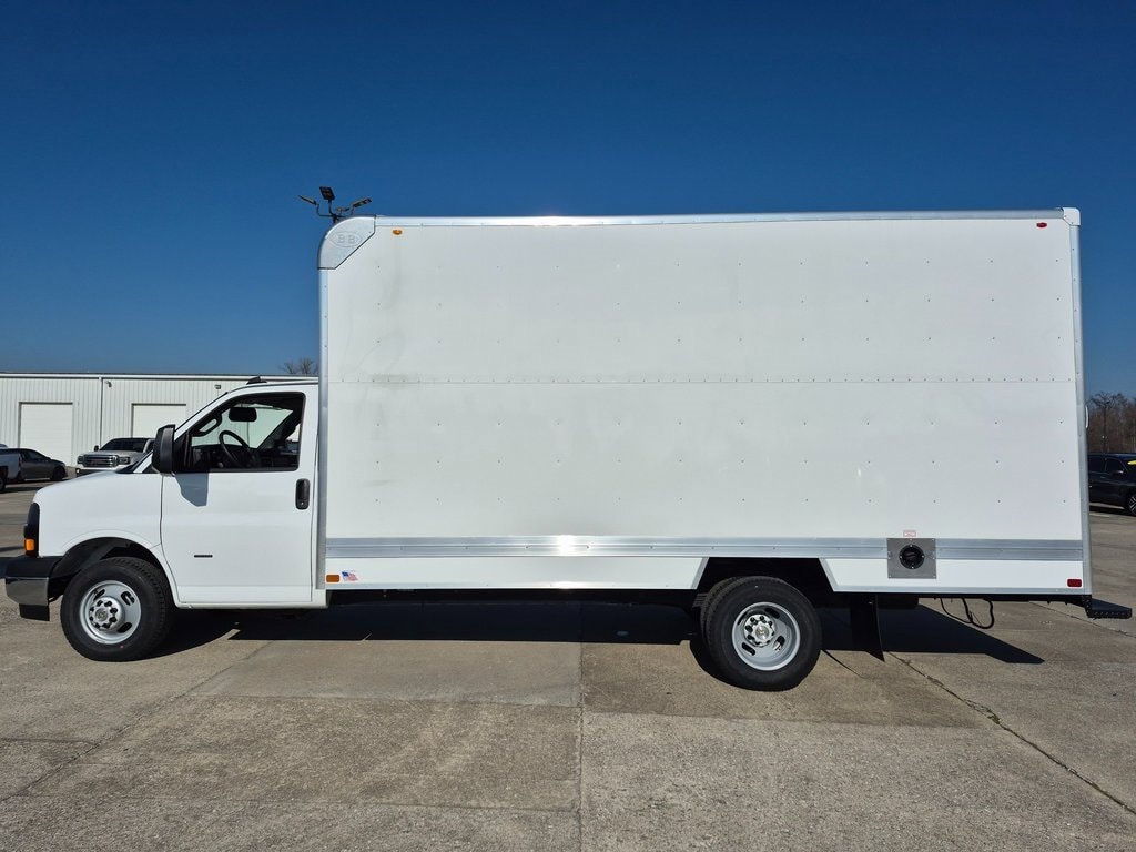 New 2025 Chevrolet Express Cutaway 3500 1WT Cutaway Van