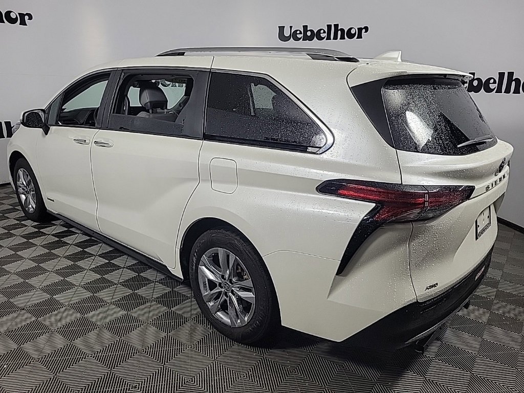 2021 Toyota Sienna Limited photo 4