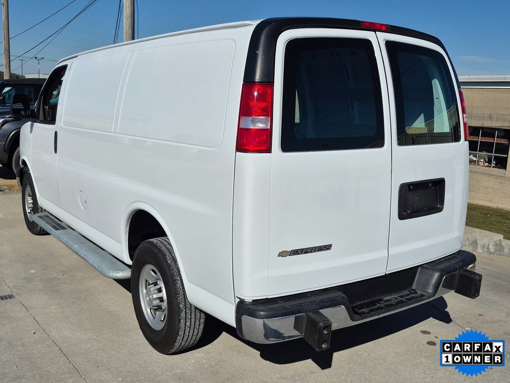 2023 Chevrolet Express Cargo 2500 Van photo 4