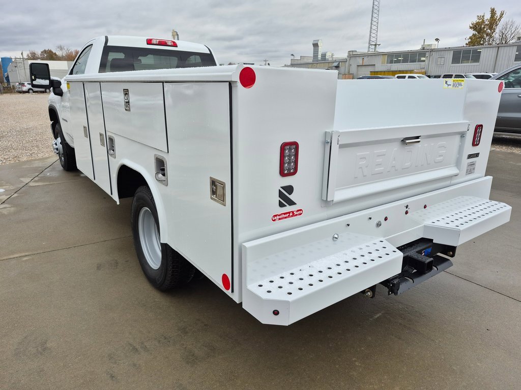 2025 Chevrolet Silverado 3500HD Work Truck photo 4