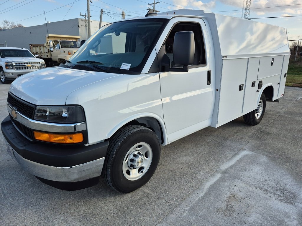 New 2025 Chevrolet Express Cutaway 3500 1WT Cutaway Van