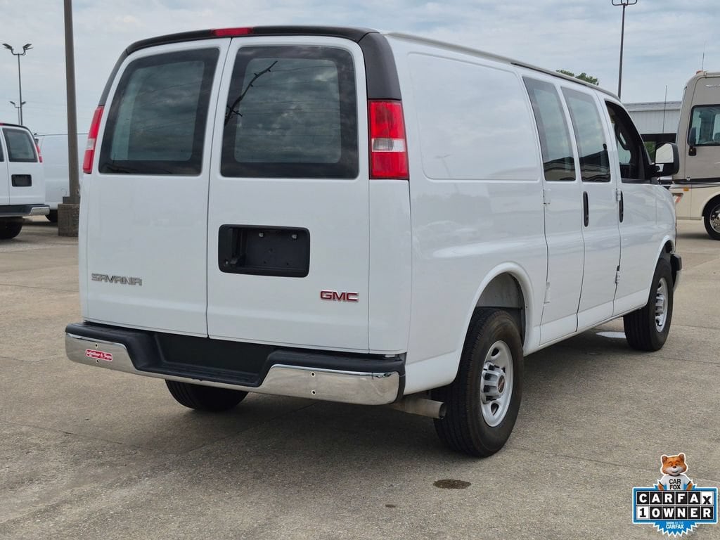 2025 GMC Savana Cargo Work Van - Photo 7