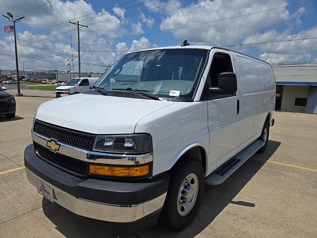 2023 Chevrolet Express 2500 Cargo Van photo 2