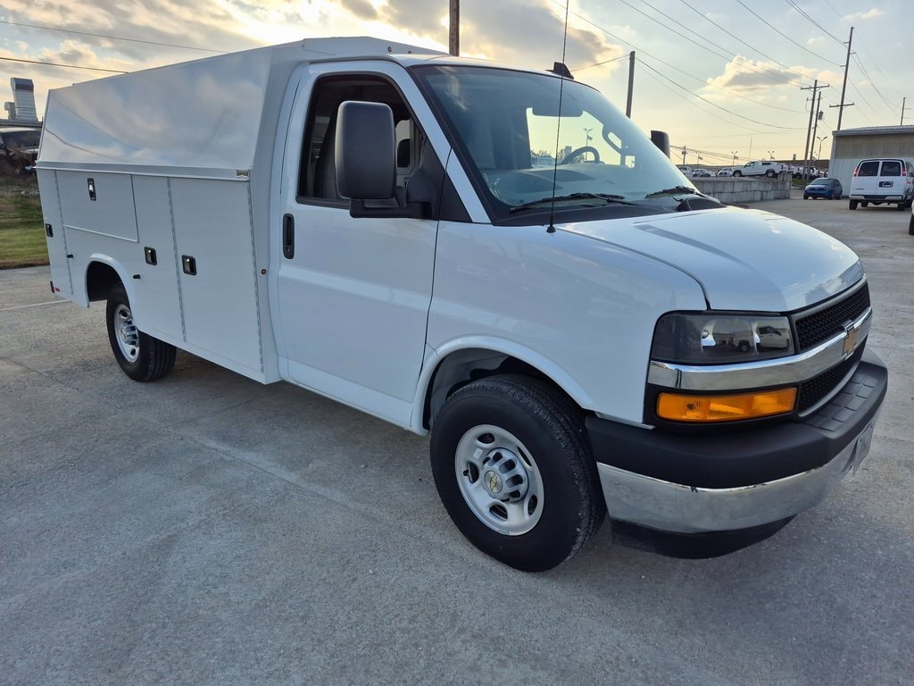 New 2025 Chevrolet Express Cutaway 3500 1WT Cutaway Van