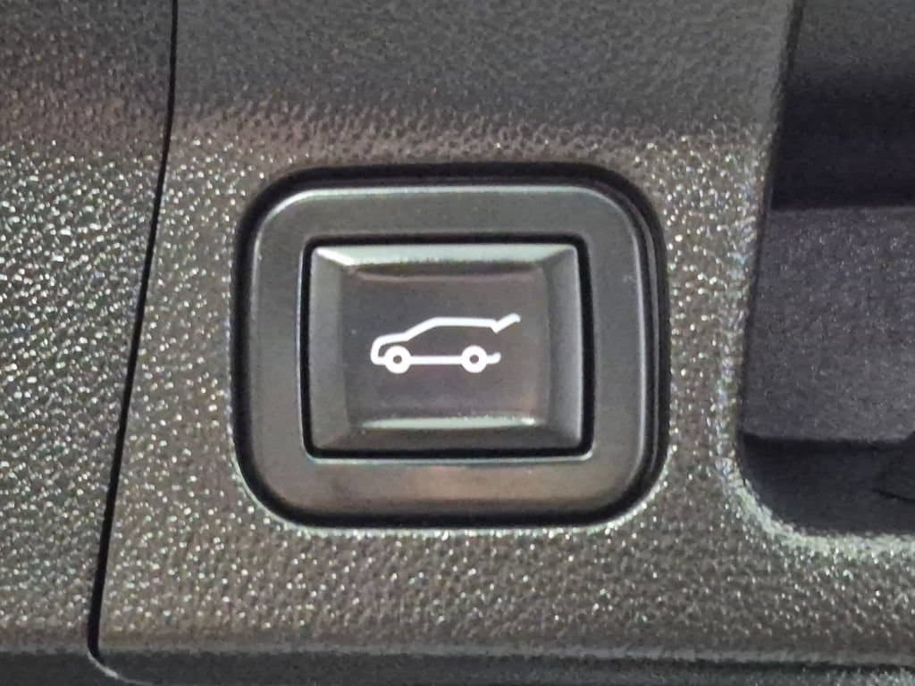 2022 GMC Acadia AT4 - Photo 31