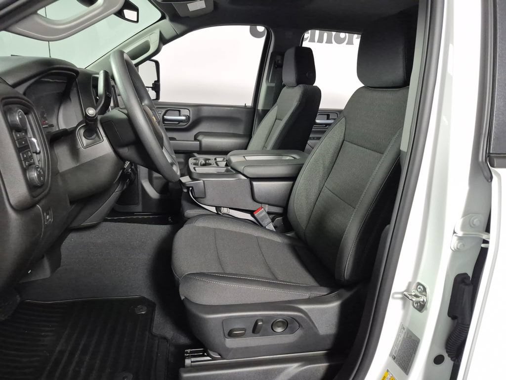 2026 Chevrolet Silverado 2500 HD Custom - Photo 9