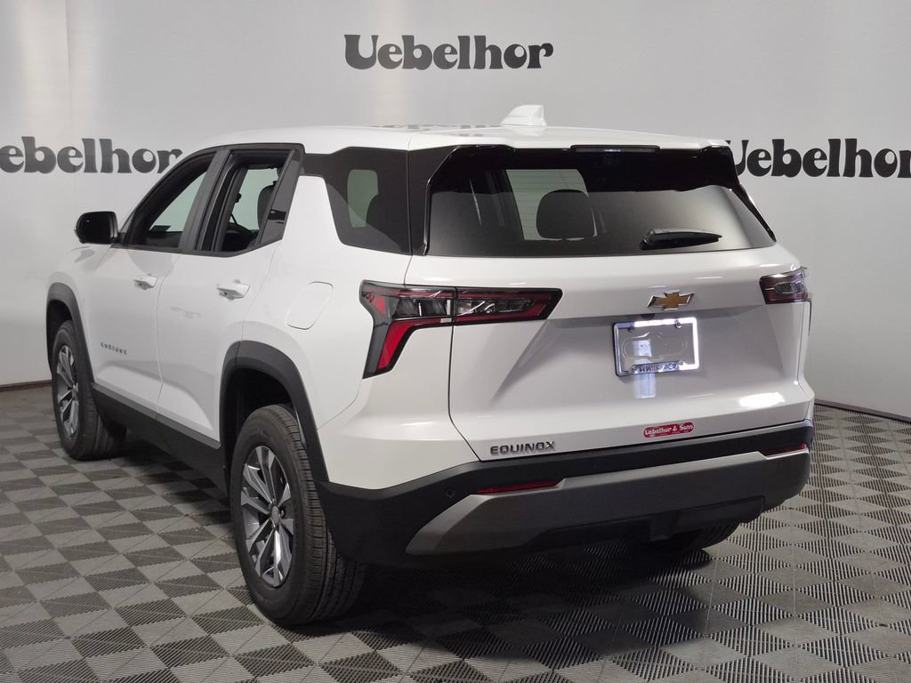 2027 Chevrolet Equinox LT - Photo 5