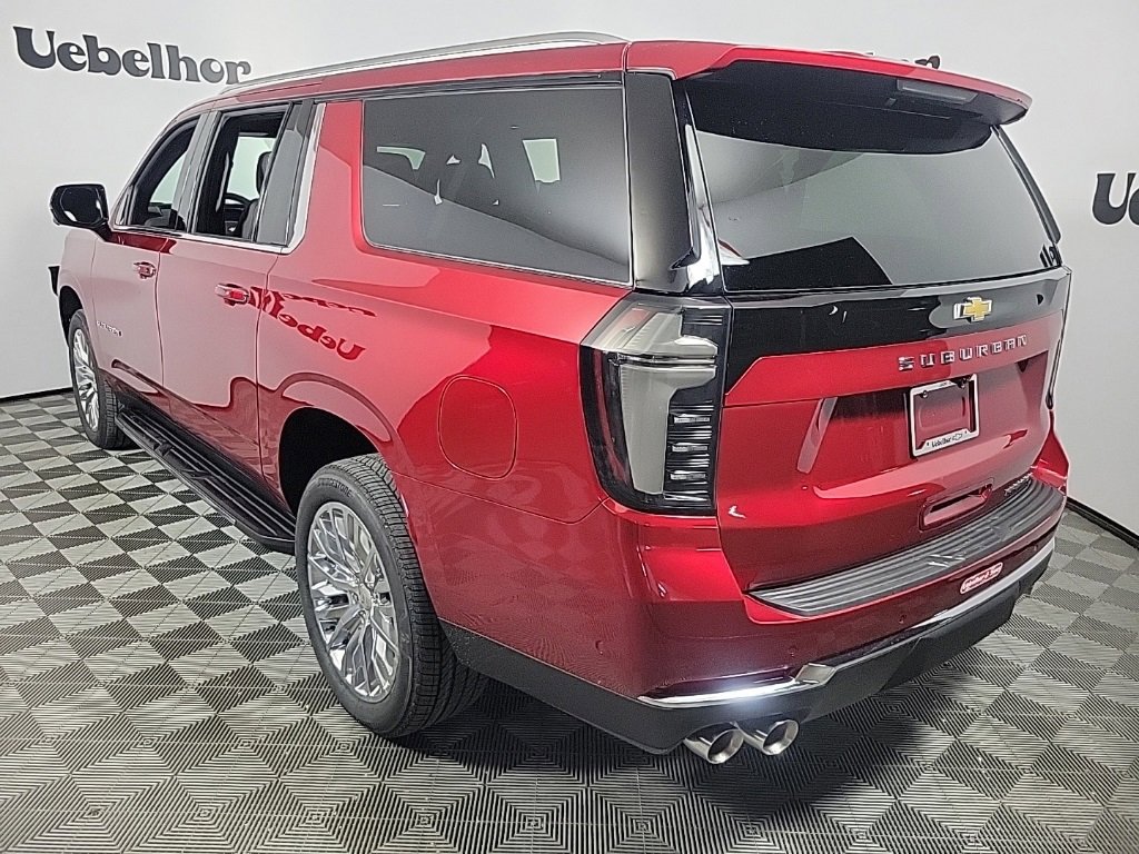 2026 Chevrolet Suburban Premier photo 3