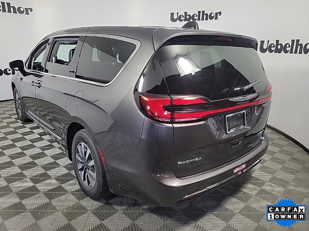 2023 Chrysler Pacifica Hybrid Limited photo 4
