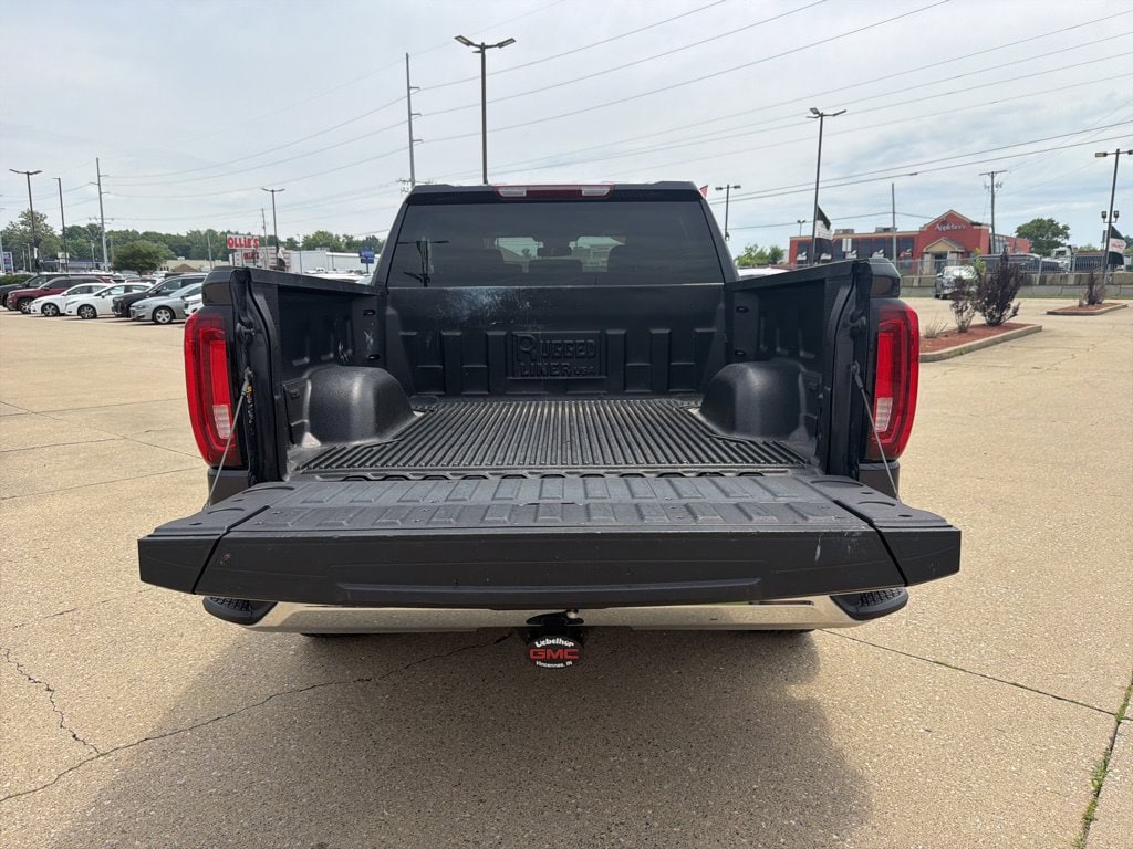 2025 GMC Sierra 1500 SLT - Photo 9