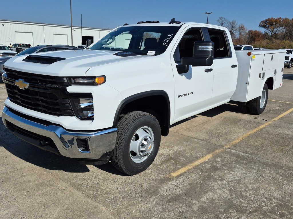 2025 Chevrolet Silverado 3500HD Work Truck photo 3