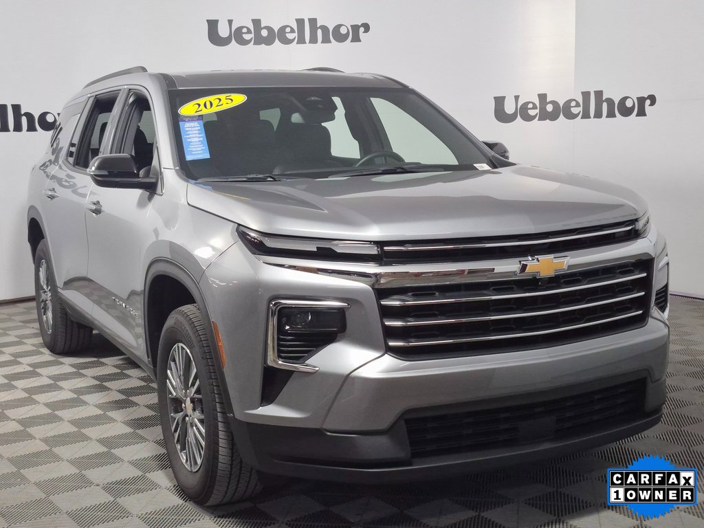 2025 Chevrolet Traverse LT's photo