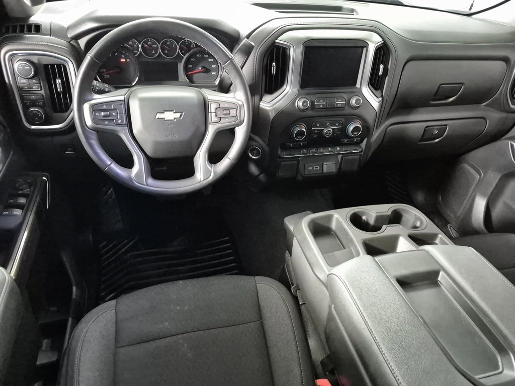 2022 Chevrolet Silverado 1500 LT photo 2