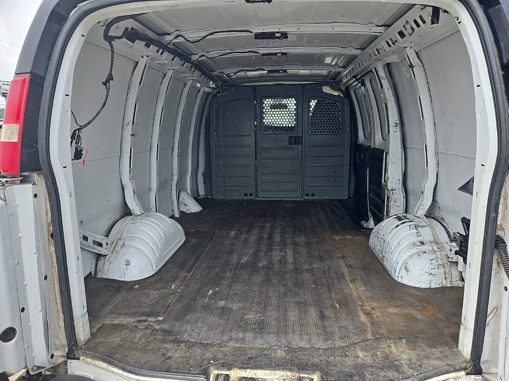 2015 Chevrolet Express Cargo Work Van - Photo 9