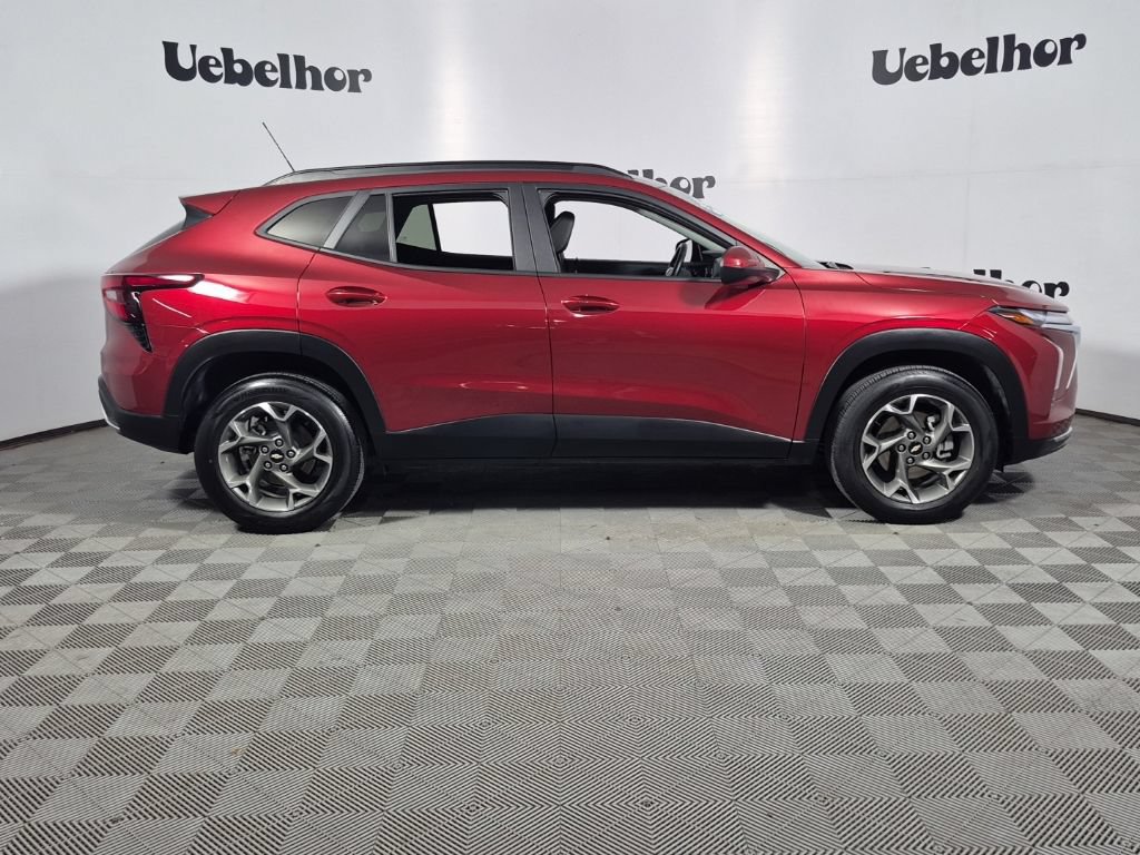2024 Chevrolet Trax LT - Photo 25