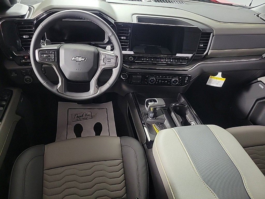 2026 Chevrolet Silverado 1500 ZR2 photo 2