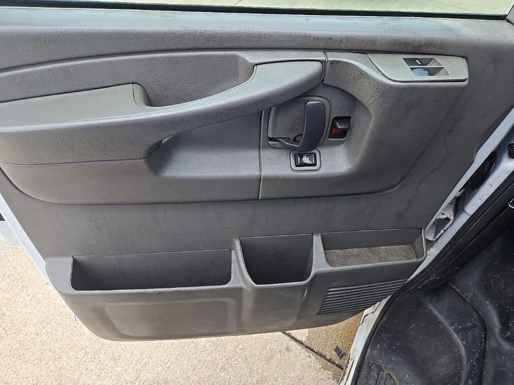 2015 Chevrolet Express Cargo Work Van - Photo 13