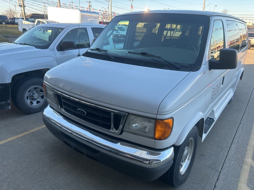 2007 Ford Econoline Wagon XL