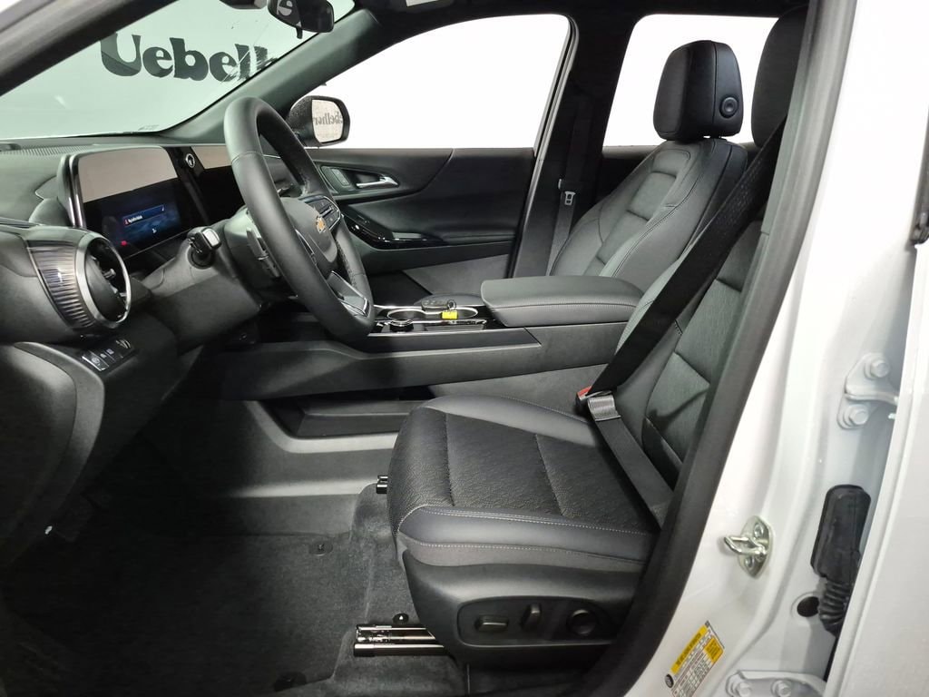 2026 Chevrolet Equinox LT - Photo 9
