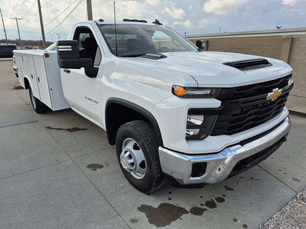 2025 Chevrolet Silverado 3500HD Work Truck's photo