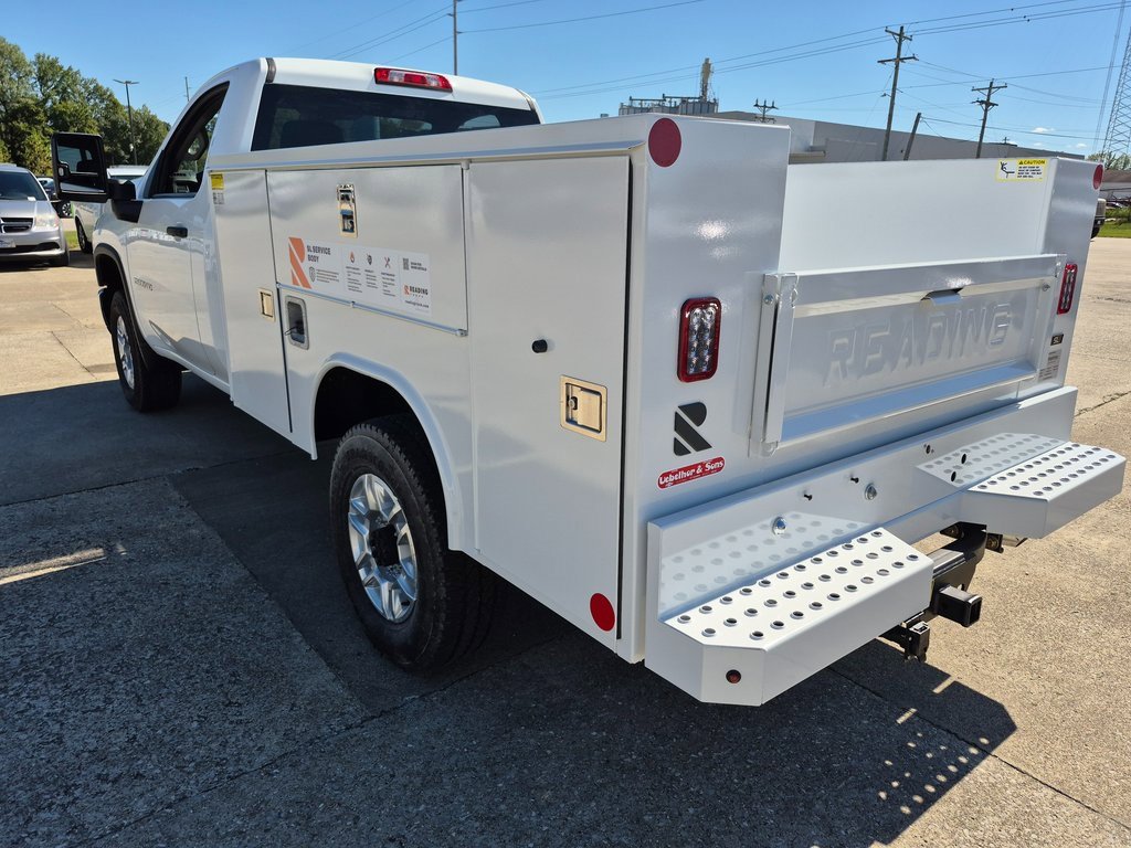 2025 Chevrolet Silverado 2500HD photo 4