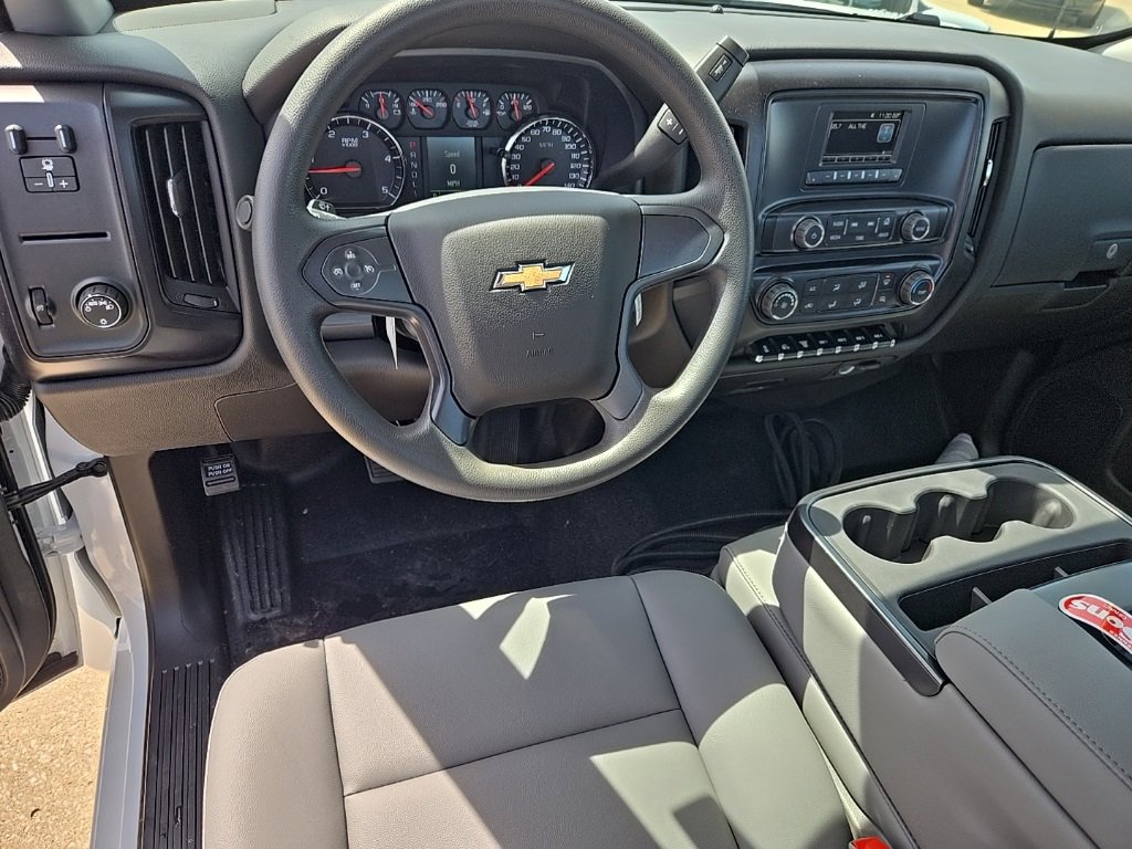 2024 Chevrolet Silverado 4500HD Work Truck photo 2