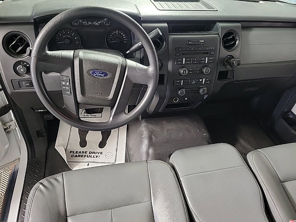 2013 Ford F-150 XL photo 2