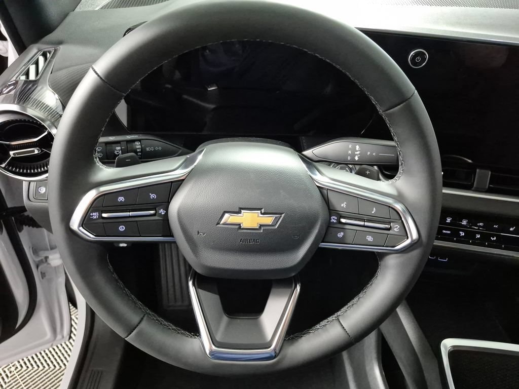 2027 Chevrolet Equinox LT - Photo 11