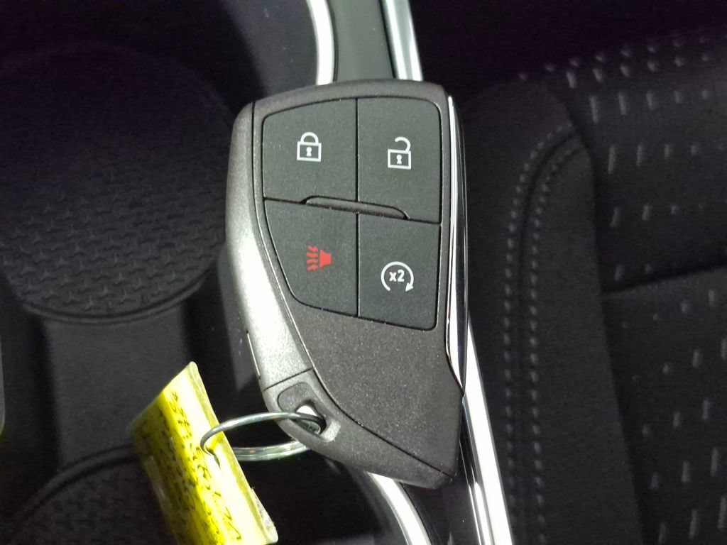 2027 Chevrolet Equinox LT - Photo 28