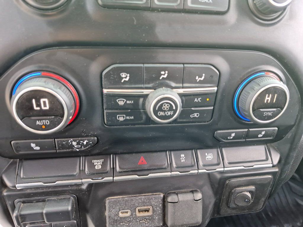 2022 Chevrolet Silverado 3500HD LT - Photo 27