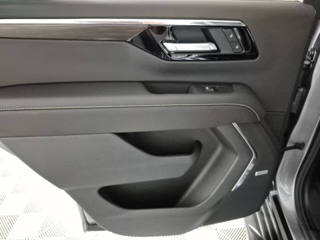 2026 Chevrolet Tahoe Premier - Photo 24