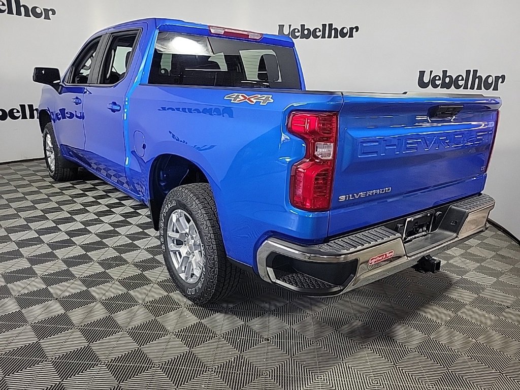 2025 Chevrolet Silverado 1500 LT photo 4