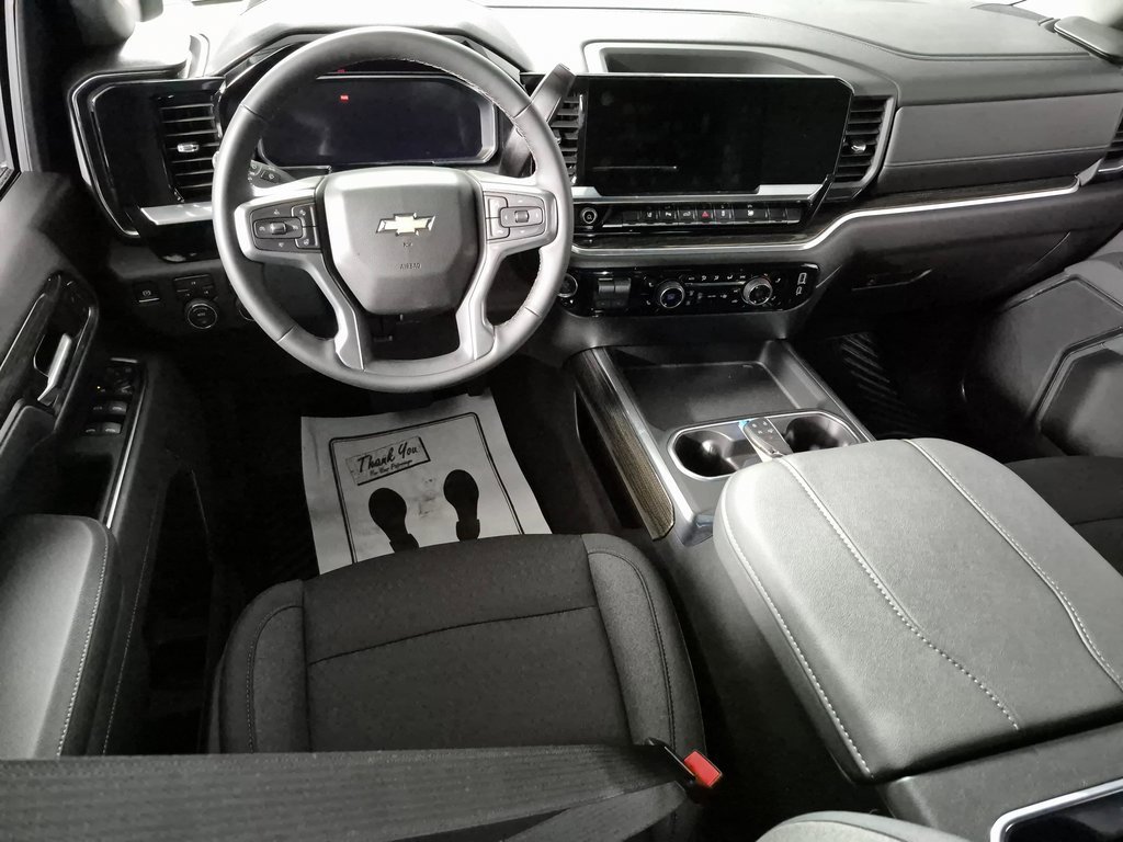 2026 Chevrolet Silverado 2500HD LT photo 2