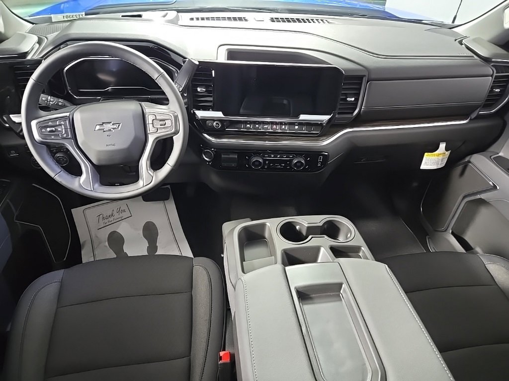 2025 Chevrolet Silverado 1500 RST photo 2