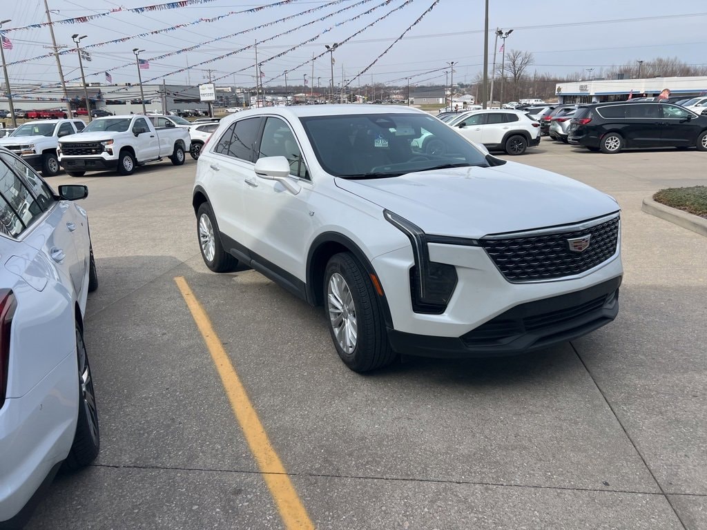 Used 2024 CADILLAC XT4 Luxury SUV