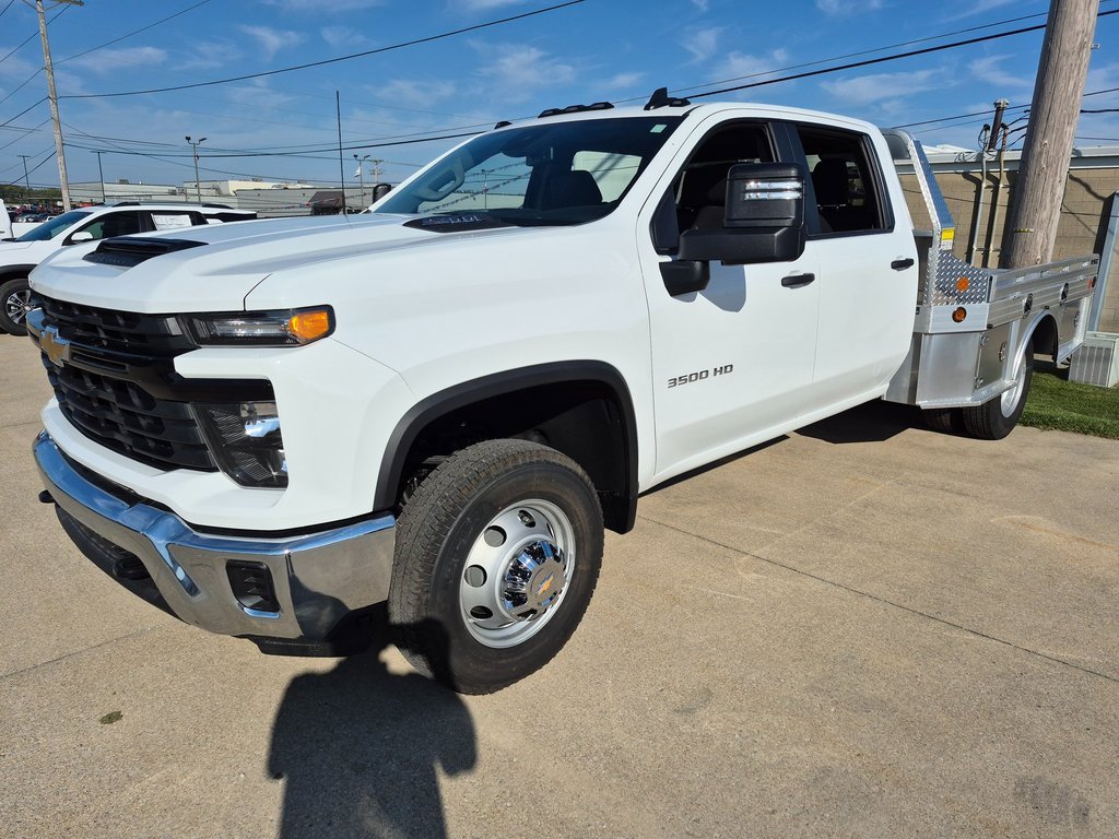 2025 Chevrolet Silverado 3500HD Work Truck photo 3