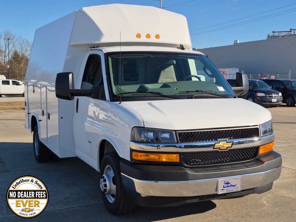 2025 Chevrolet Express Cutaway 3500