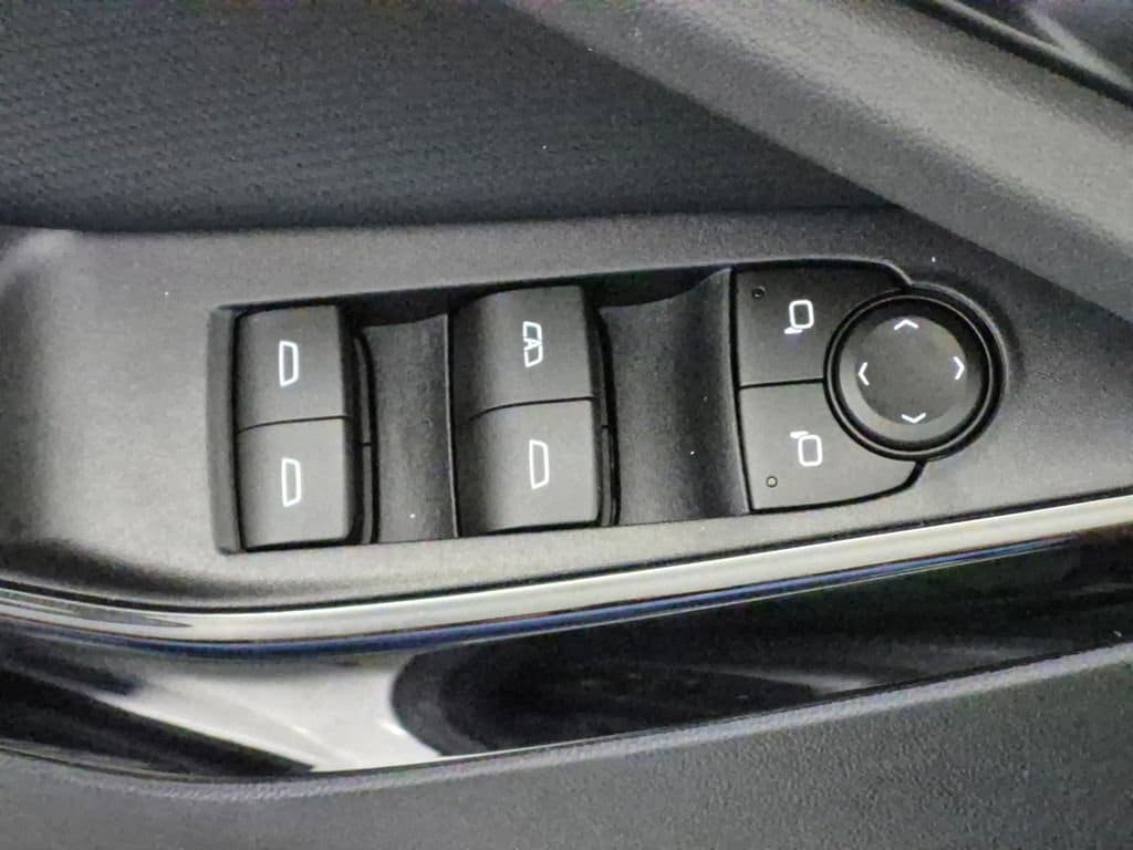 2026 Chevrolet Equinox LT - Photo 16