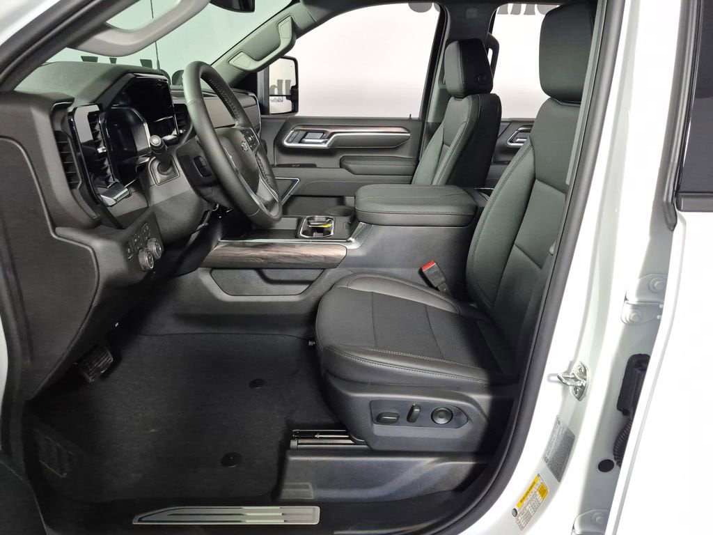 2026 Chevrolet Silverado 2500 HD LTZ - Photo 9